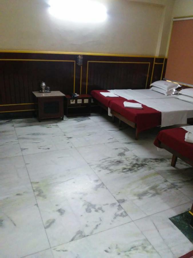 Sarmani Hotels Pvt. Ltd Ченнаи Экстерьер фото